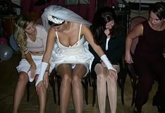 Пьяные приколы на свадьбе под юбкой